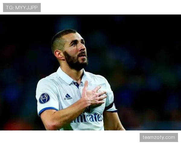 本泽马连续关键比赛中高位压制后防线助攻数创新赛季新高