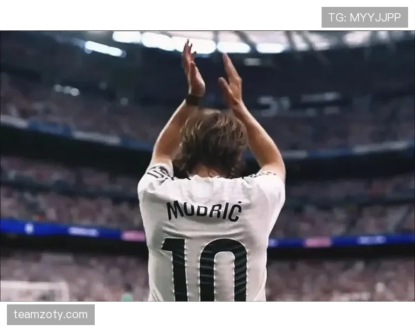 克罗斯与莫德里奇控球路径分化：位置分布如何塑造中场角色差异